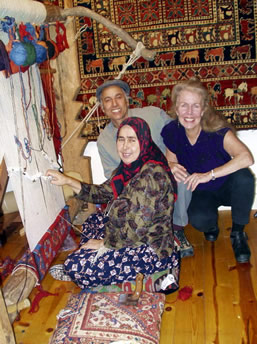 Ferahan - vegetable dyes, hand spun, cand carded wool