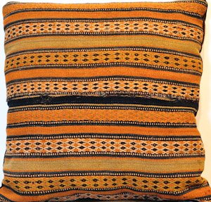 2078 Caucasus Pillow 01'04"X01'04"