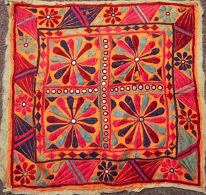 1253 India Chakla 02'02"X02'02"