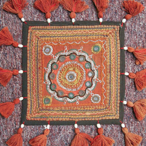 1677 India Wall Hanging 00'08"X00'08"