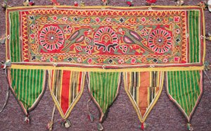 1703 India Toran 01'05"X02'05"