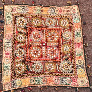 1748 India Chakla 02'02"X02'02"