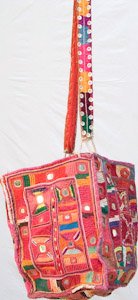 2051 India Handbag 00'08"X00'10"