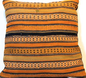 2083 Caucasus Pillow 01'04"X01'04"