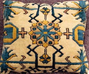 2317 Turkey Pillow 01'09"X02'00"
