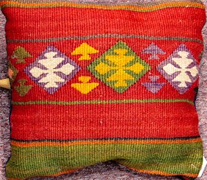 2319 Afghanistan Pillow 01'03"X01'06"