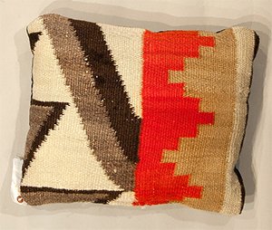 2426 N. America Pillow 00'14"X00'17"