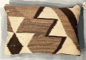 2431 N. America Pillow 00'12"X00'18"