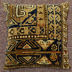 KZPJ820 Persia (Iran) Pillow 01'04"X01'04"